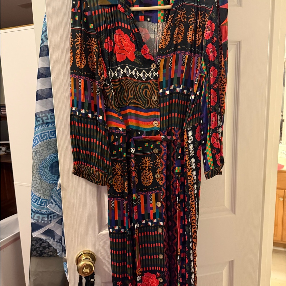 FARM Rio Vibrant Long Sleeve Dress with Multicolor Patterns